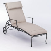 Maddox Chaise Lounge With Cushion