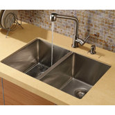 One Handle Single Hole Pull-Out Spray Kitchen Faucet with 13" Spout