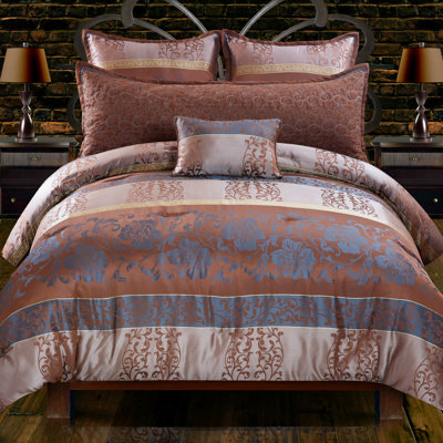 Hallmart Collectibles Versailles Comforter Set