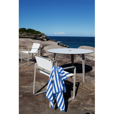 Harbour Outdoor Clovelly 49" Round Dining Table