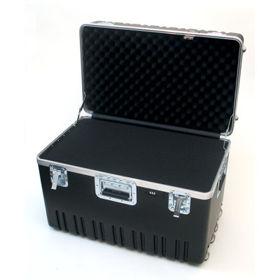 Platt Heavy-Duty ATA Case with Wheels and Telescoping Handle in Black: 16.25 x 27.5 x 19.25