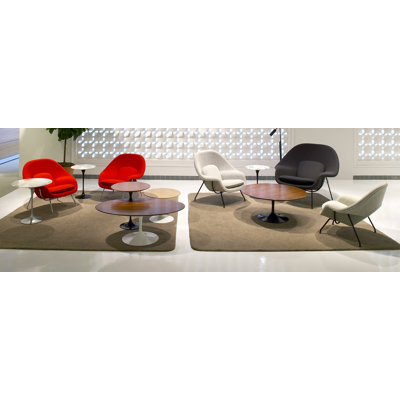Knoll &reg; Saarinen Oval Side Table