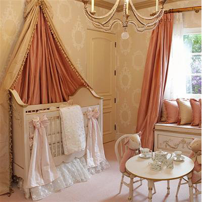 Petit Tresor Petit Ange Crib in Beige with Real Gold Leaf