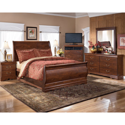 Signature Design by Ashley Kimball 3-Drawer Chest