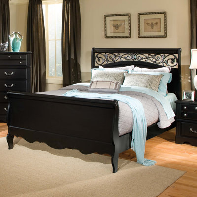 Standard Furniture Madera Sleigh Bed