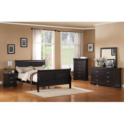 Standard Furniture Lewiston Sleigh Bed