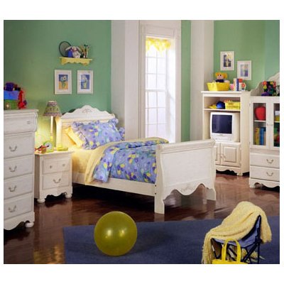 Standard Furniture Diana Sleigh Bedroom Collection