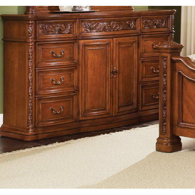 Wynwood Furniture Terrassa 9 Drawer Combo Dresser