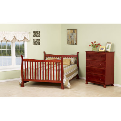 DaVinci Reagan Three Piece Convertible Crib Nursery Set with Toddler Rail in Cherry
