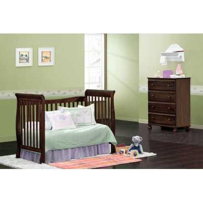 DaVinci Reagan Three Piece Convertible Crib Nursery Set with Toddler Rail in Coffee