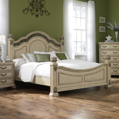 Liberty Furniture Messina Estates Four Poster Bedroom Collection