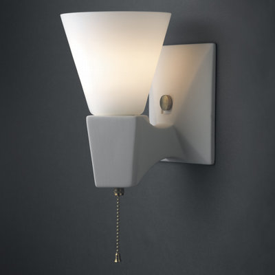 Euro Classics Geo Rectangular Single-Arm Wall Sconce