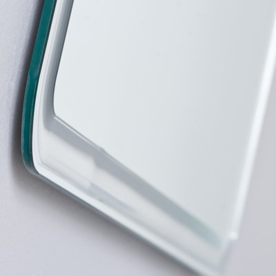 Decor Wonderland Samson Wall Mirror