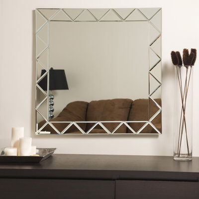 Decor Wonderland Luciano Wall Mirror