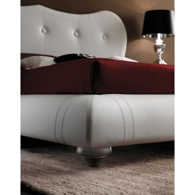 YumanMod Victoria Platform Bed